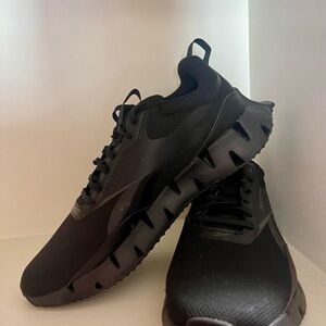 Reebok Men's Black Athletic Sneakers
